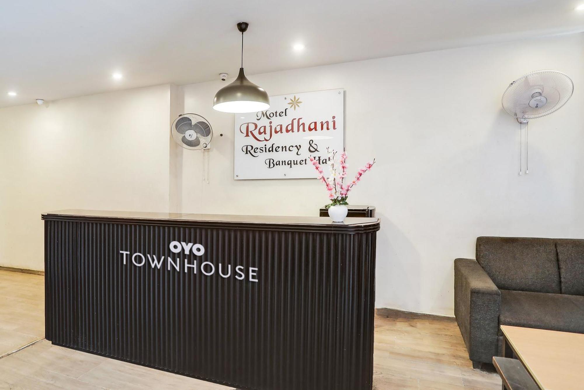 Sururnagar Townhouse Rajdhani Residency מראה חיצוני תמונה