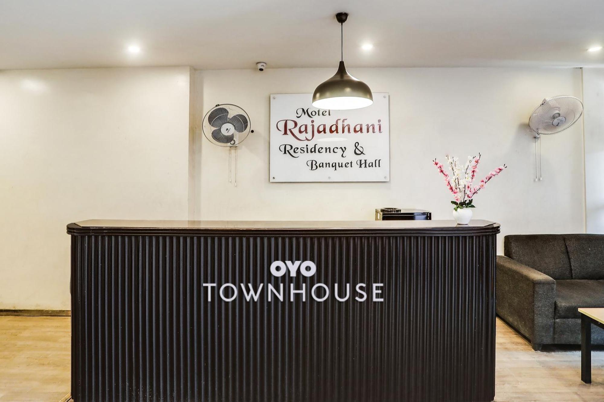 Sururnagar Townhouse Rajdhani Residency מראה חיצוני תמונה